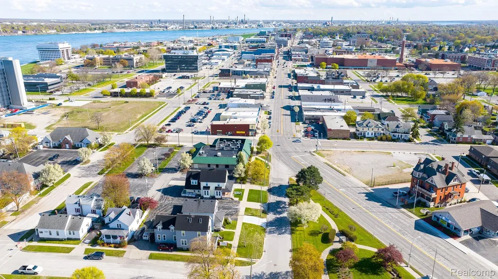 805 Pine Grove Avenue Port Huron City MI 48060