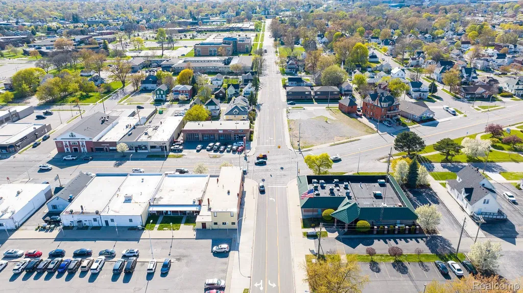 805 Pine Grove Avenue Port Huron City MI 48060