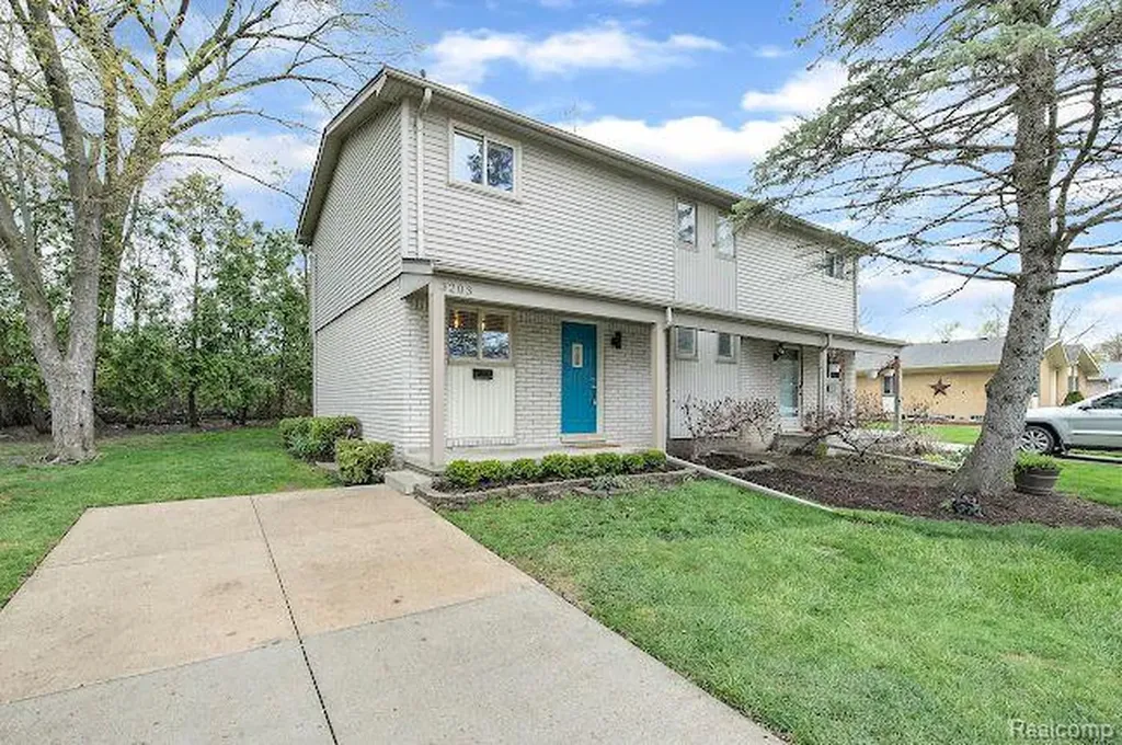 3203 Woodland Avenue Royal Oak City MI 48073