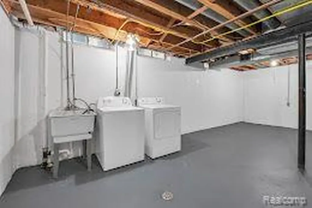 3203 Woodland Avenue Royal Oak City MI 48073