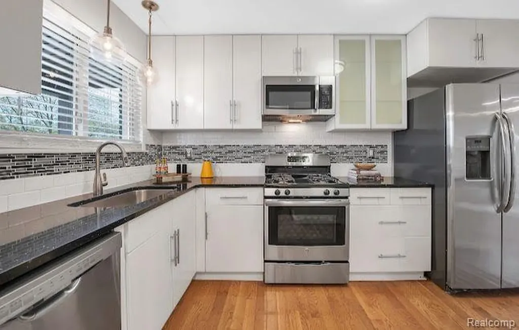 3203 Woodland Avenue Royal Oak City MI 48073