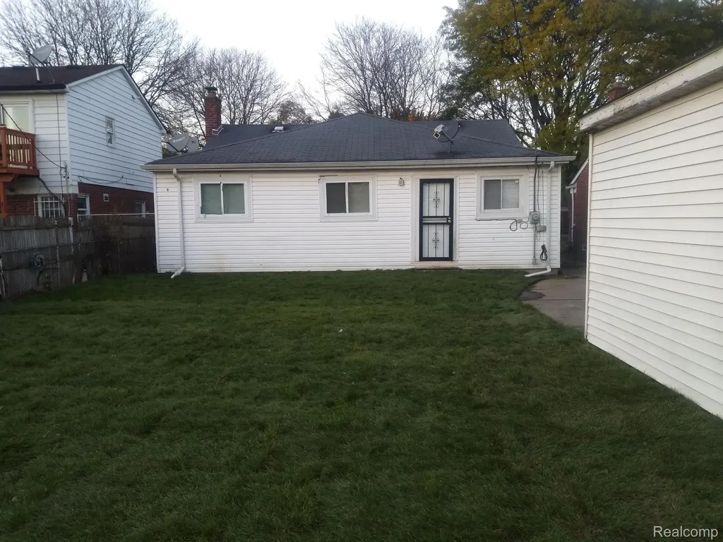 22501 Kendall Street Detroit City MI 48223