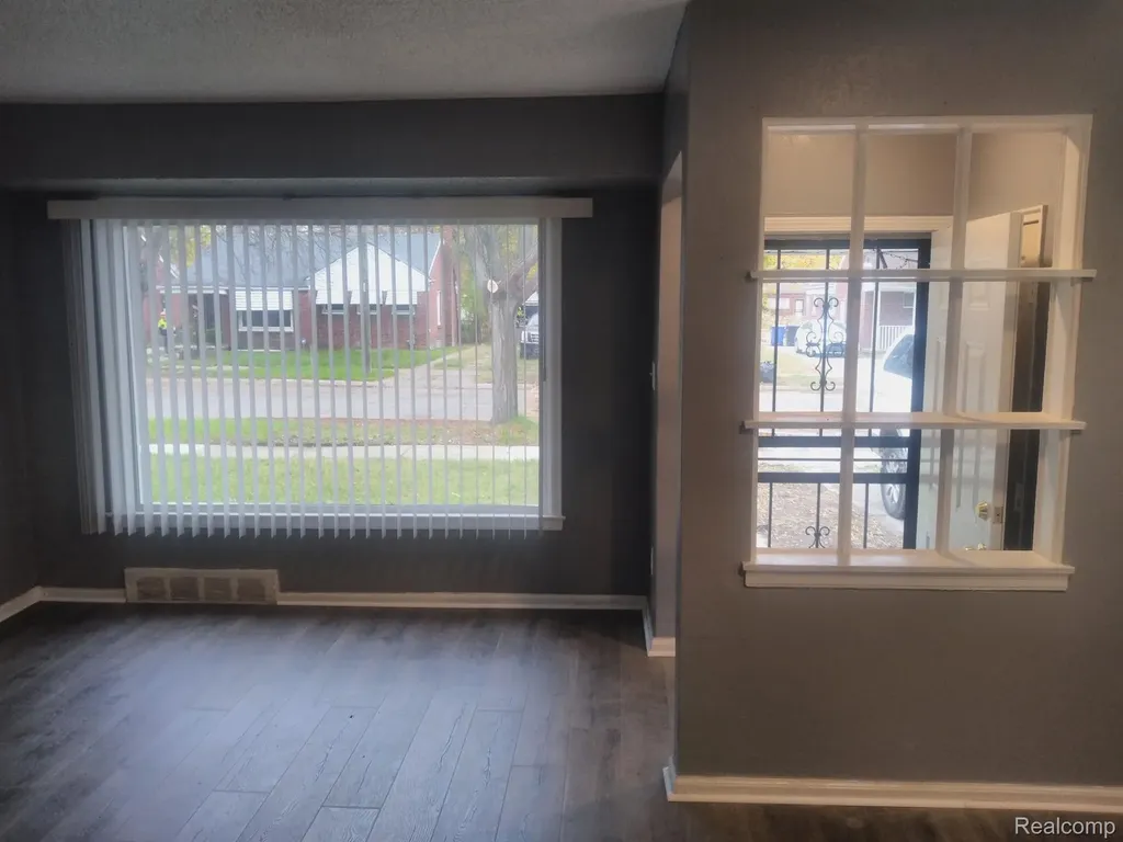 22501 Kendall Street Detroit City MI 48223