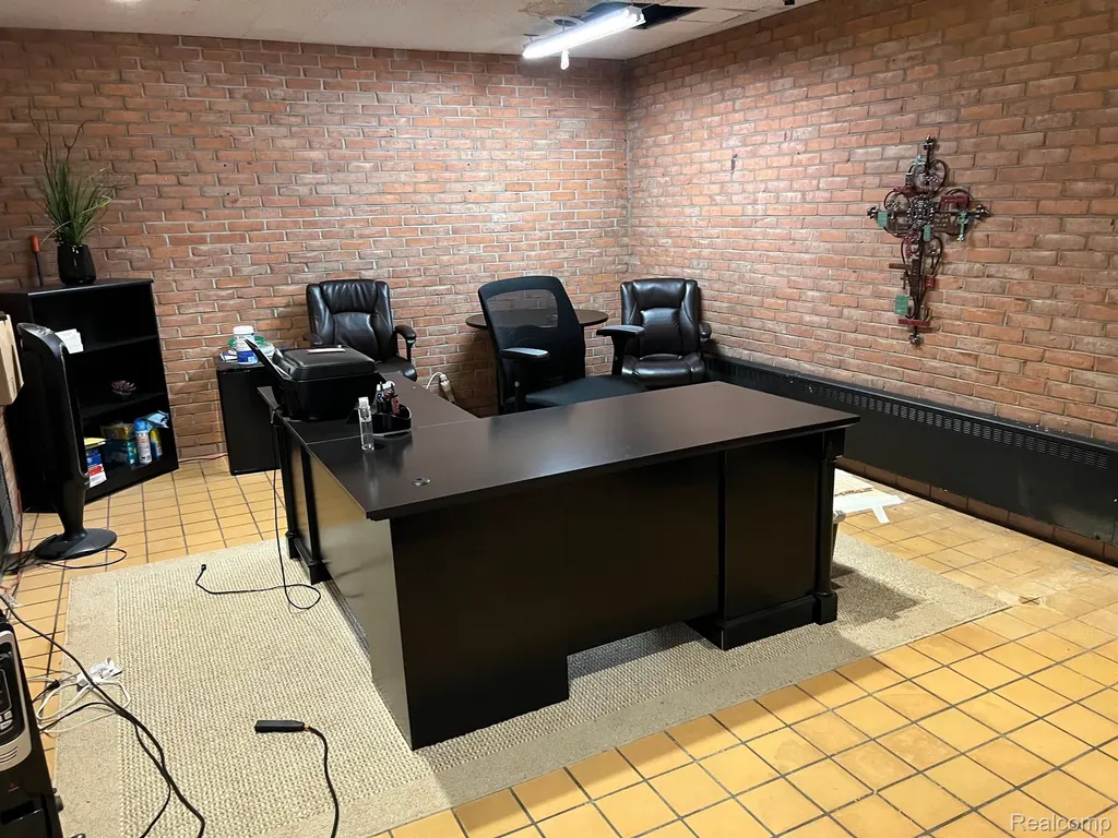 615 S Jefferson Avenue Saginaw City MI 48607