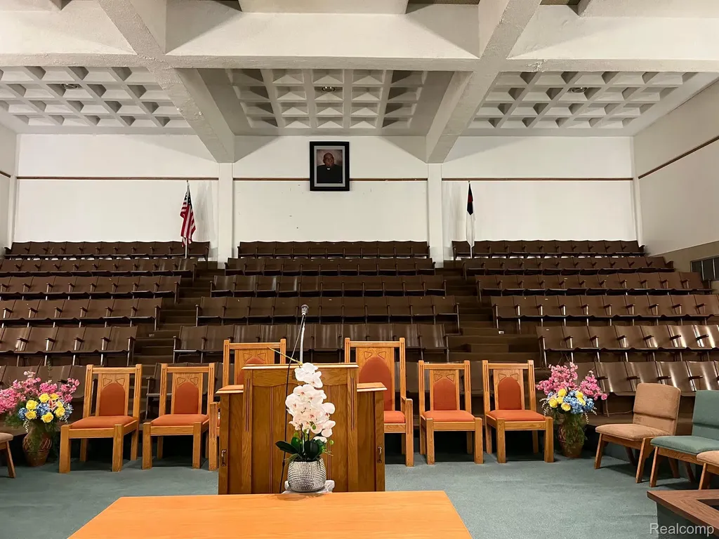 615 S Jefferson Avenue Saginaw City MI 48607