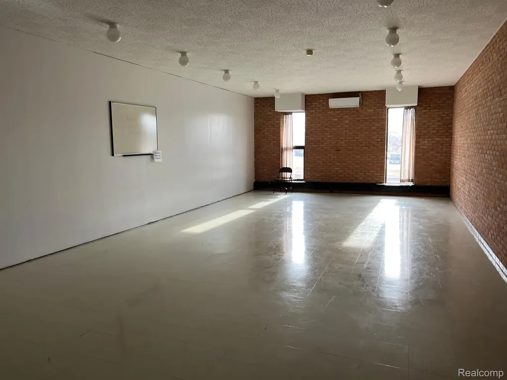615 S Jefferson Avenue Saginaw City MI 48607