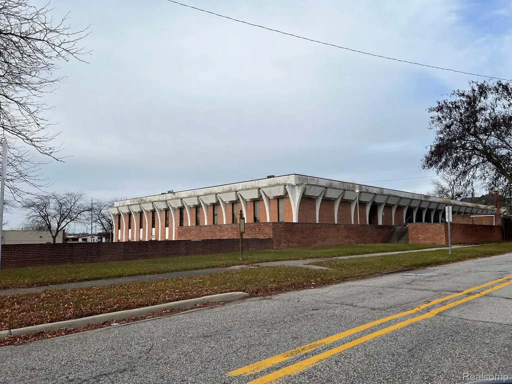 615 S Jefferson Avenue Saginaw City MI 48607