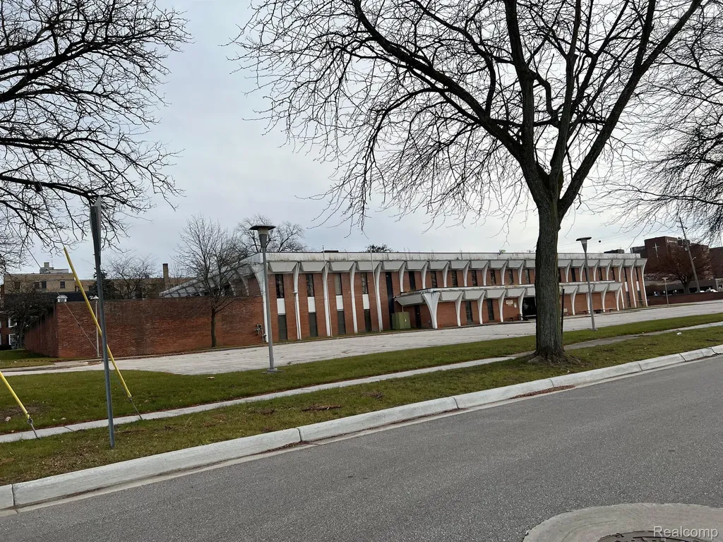 615 S Jefferson Avenue Saginaw City MI 48607