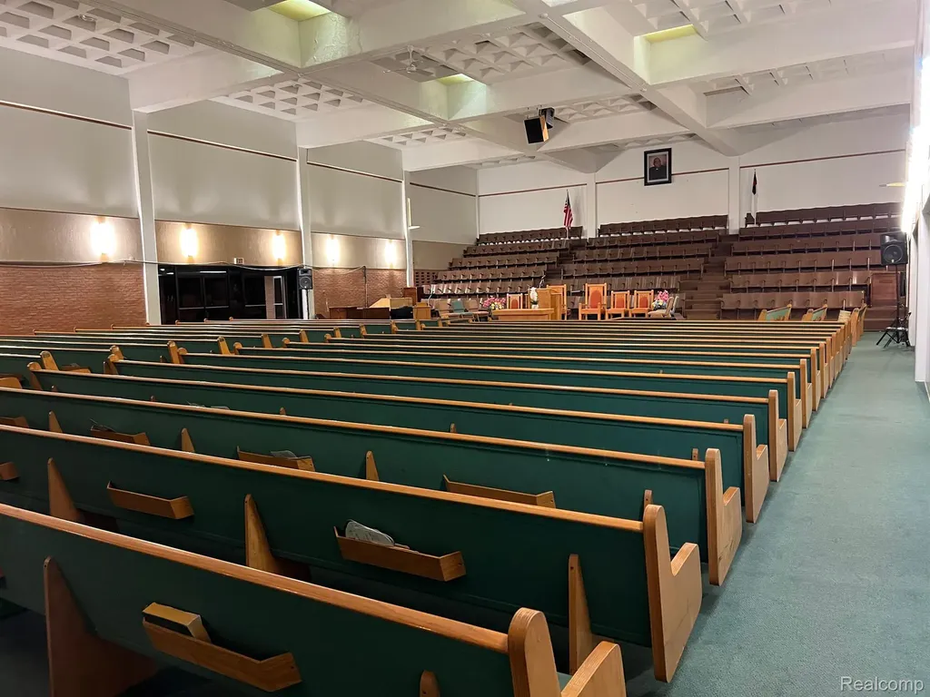 615 S Jefferson Avenue Saginaw City MI 48607