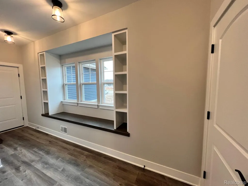 01 Textile Road Lodi Township MI 48176
