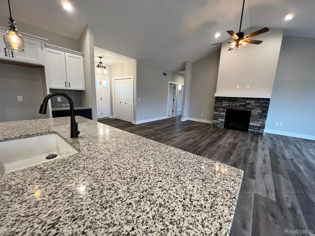 01 Textile Road Lodi Township MI 48176