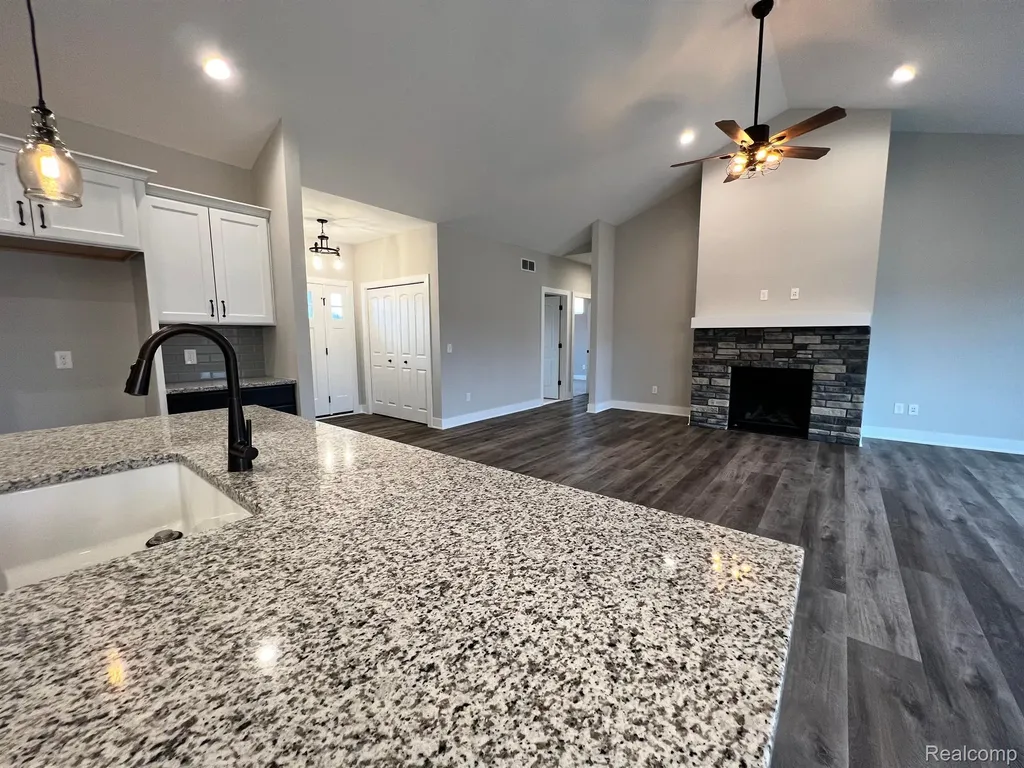 01 Textile Road Lodi Township MI 48176