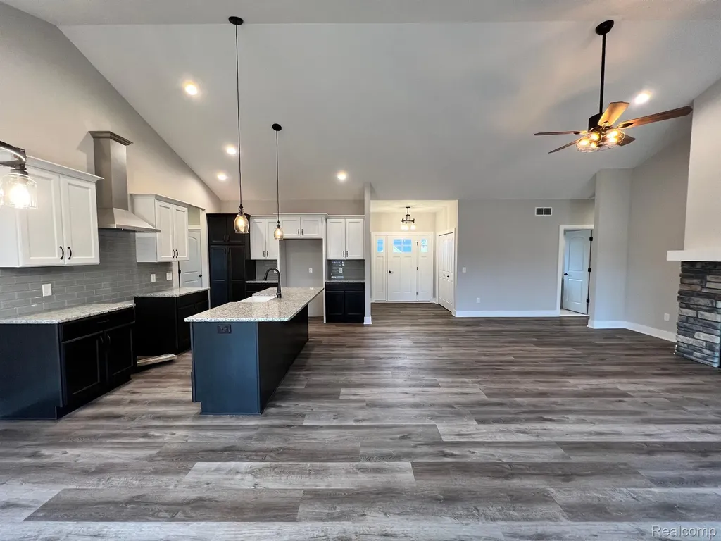 01 Textile Road Lodi Township MI 48176