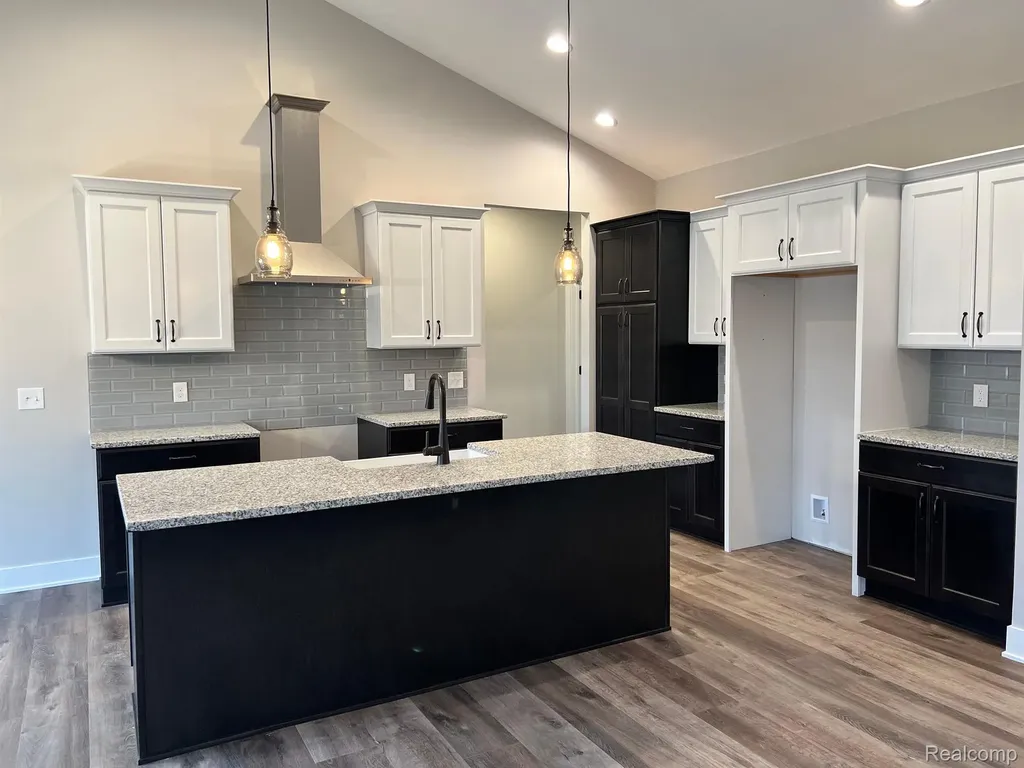 01 Textile Road Lodi Township MI 48176