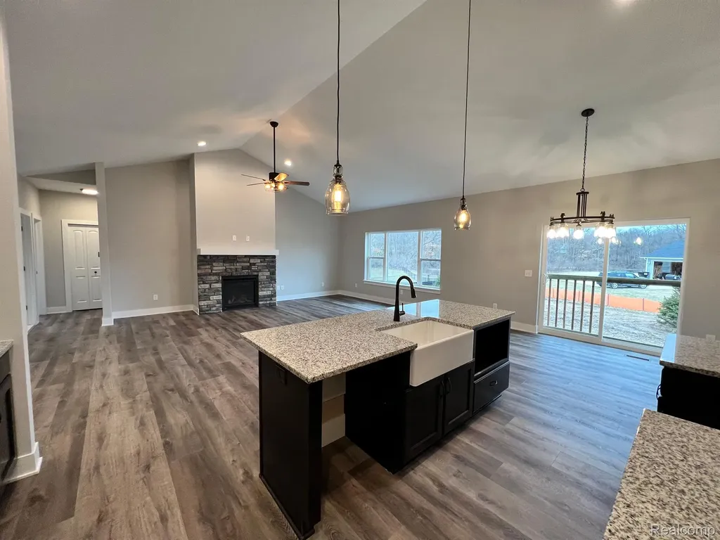 01 Textile Road Lodi Township MI 48176