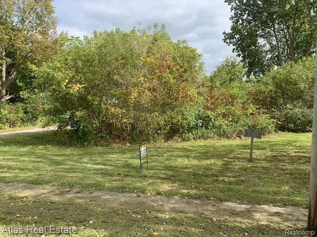 8023 Seneca Street Goodrich Village MI 48438