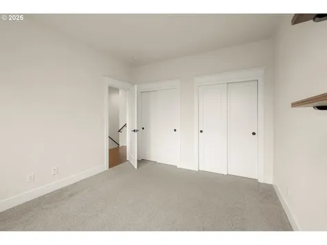 4575 NE 14th Place Portland OR 97211