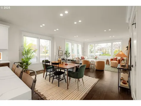 4575 NE 14th Place Portland OR 97211