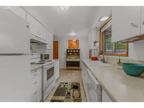 6303 SW 60th Avenue Portland OR 97221