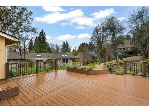 795 NW 87th Terrace Portland OR 97229