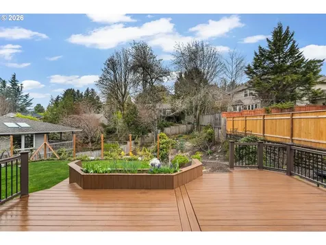 795 NW 87th Terrace Portland OR 97229