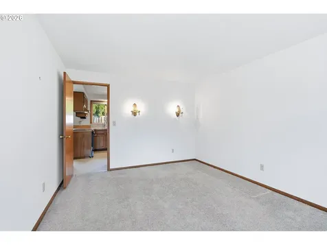 5070 NW Kahneeta Drive Portland OR 97229
