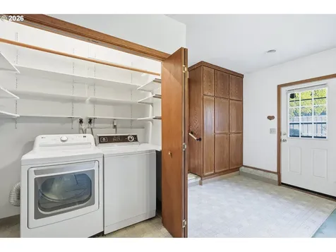 5070 NW Kahneeta Drive Portland OR 97229