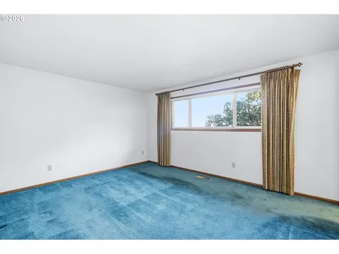 5070 NW Kahneeta Drive Portland OR 97229