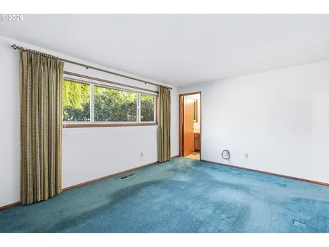 5070 NW Kahneeta Drive Portland OR 97229
