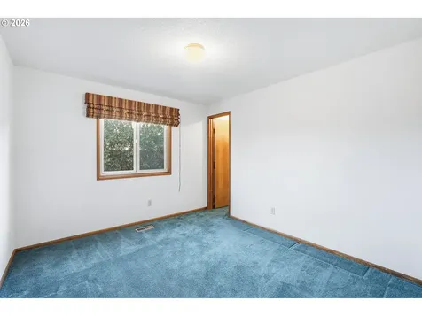 5070 NW Kahneeta Drive Portland OR 97229