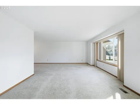 5070 NW Kahneeta Drive Portland OR 97229
