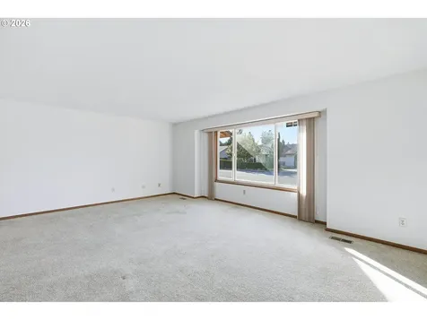5070 NW Kahneeta Drive Portland OR 97229