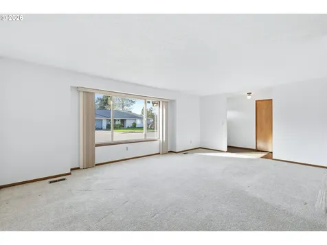 5070 NW Kahneeta Drive Portland OR 97229