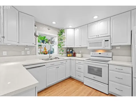 12020 SW Burlheights Street Portland OR 97223
