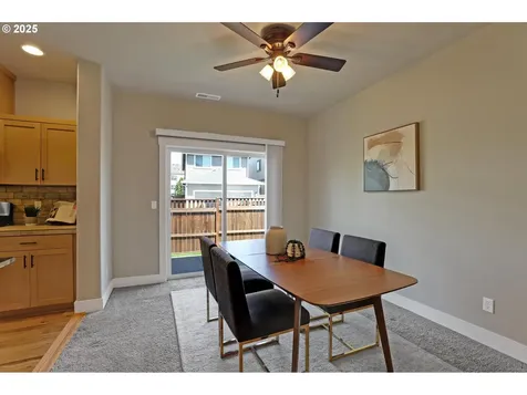 7092 NW Eleanor Avenue Portland OR 97229