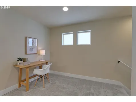 7092 NW Eleanor Avenue Portland OR 97229