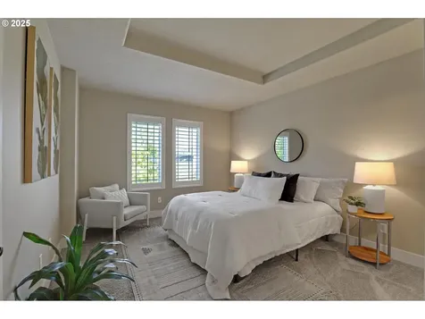 7092 NW Eleanor Avenue Portland OR 97229