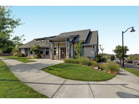 7092 NW Eleanor Avenue Portland OR 97229