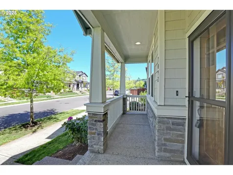 7092 NW Eleanor Avenue Portland OR 97229
