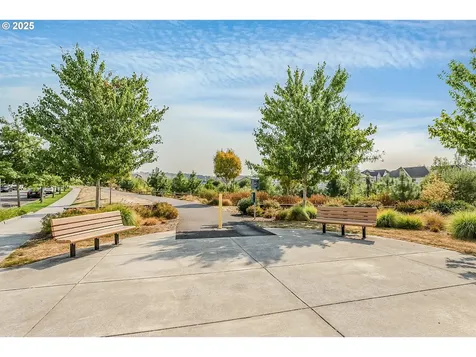 7092 NW Eleanor Avenue Portland OR 97229