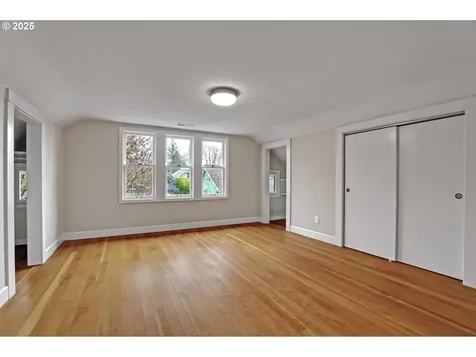 4004 SE Grant Street Portland OR 97214