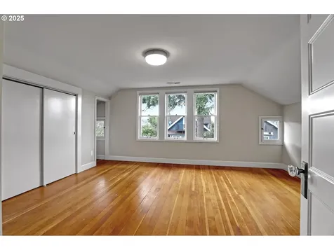 4004 SE Grant Street Portland OR 97214