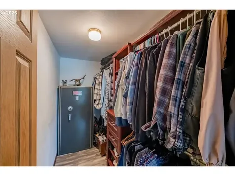 220 View Lane Lebanon OR 97355