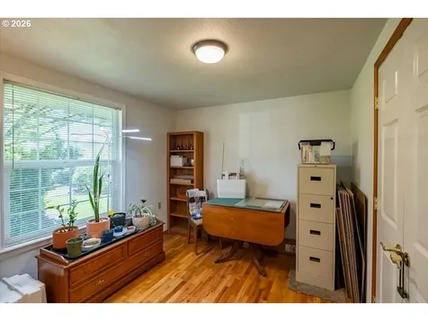220 View Lane Lebanon OR 97355