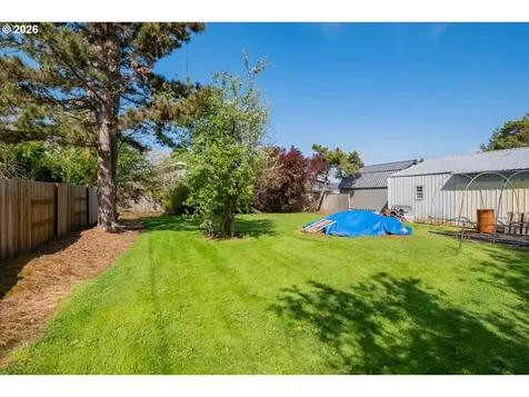 220 View Lane Lebanon OR 97355