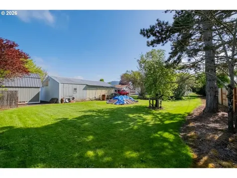 220 View Lane Lebanon OR 97355