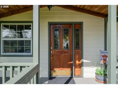 220 View Lane Lebanon OR 97355
