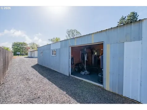 220 View Lane Lebanon OR 97355