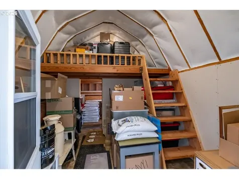 220 View Lane Lebanon OR 97355