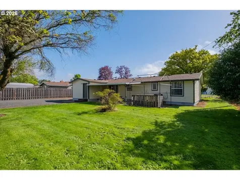 220 View Lane Lebanon OR 97355